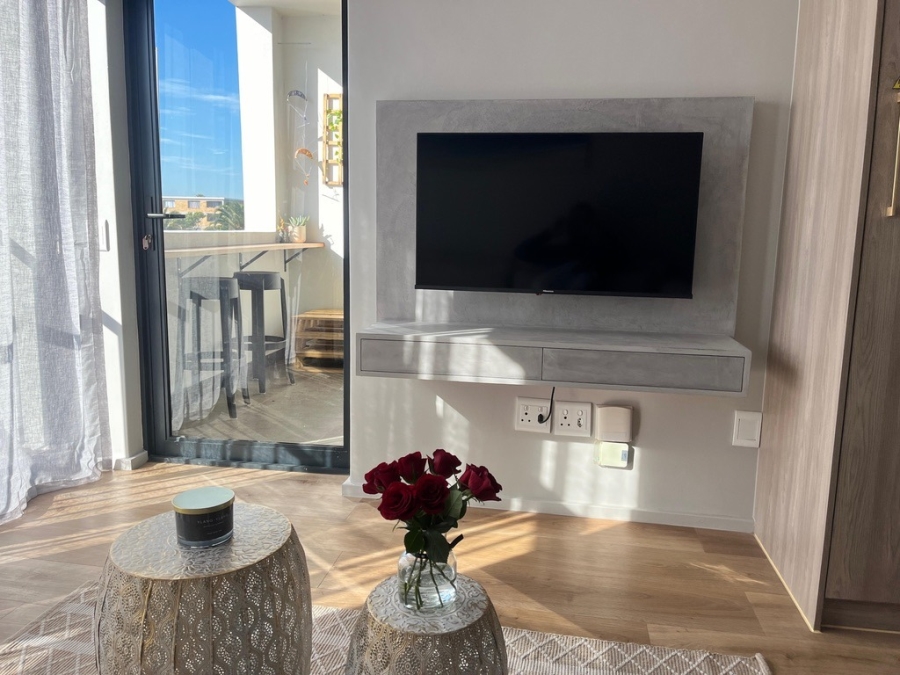 1 Bedroom Property for Sale in Table View Western Cape